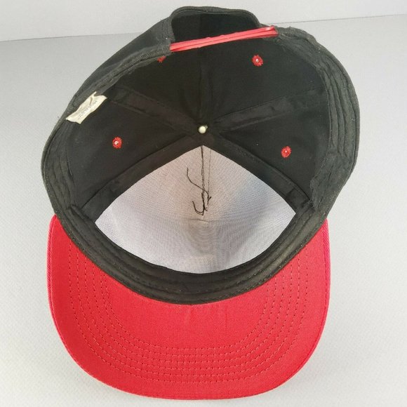 Fender Guitar Black SnapBack Baseball Cap Red Brim Youth - Picture 5 of 7